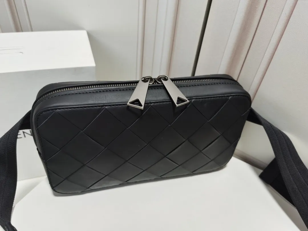 All categories 💚 Top version men’s bags 💚 BV 2024 new BV crossbody bag